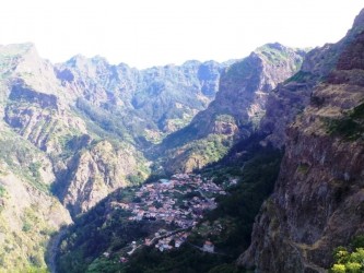 Jeep Tour plus Dolphins Watching Combo from FUnchal, Madeira