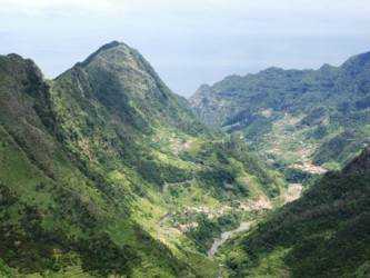 PR2 Vereda do Urzal Hiking Trail in Madeira Island