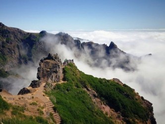 PR1 Vereda do Areeiro Hiking Trail in Madeira Island