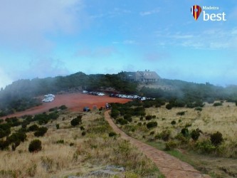 PR1.2 Vereda do Pico Ruivo Hiking Trail in Madeira