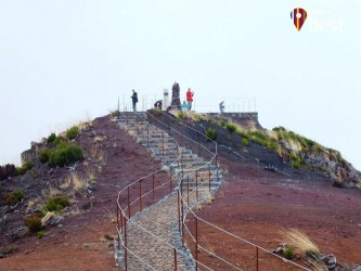 PR1.2 Vereda do Pico Ruivo Hiking Trail in Madeira